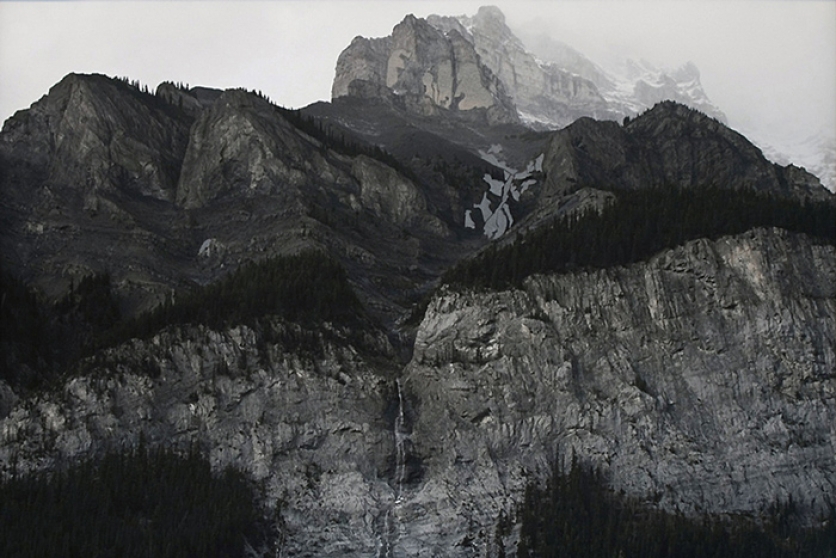 https://backend.mirunadragan.com/files/gimgs/th-12_TheMountainsAreMirrors7.jpg